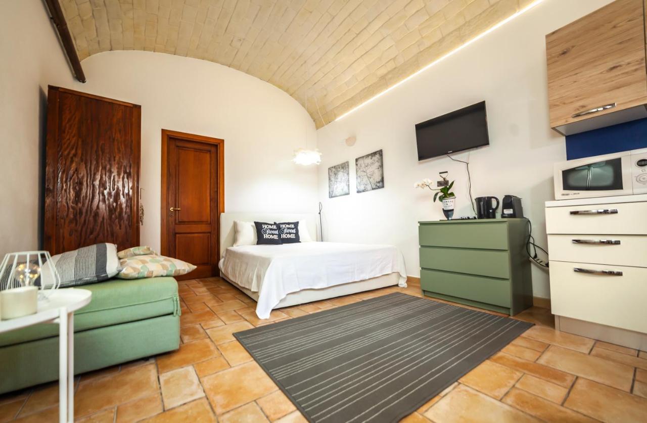 Suite Home Al Centro Di Sassari Exterior photo