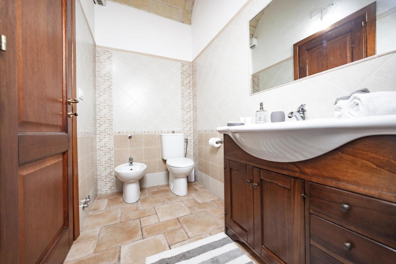 Suite Home Al Centro Di Sassari Exterior photo
